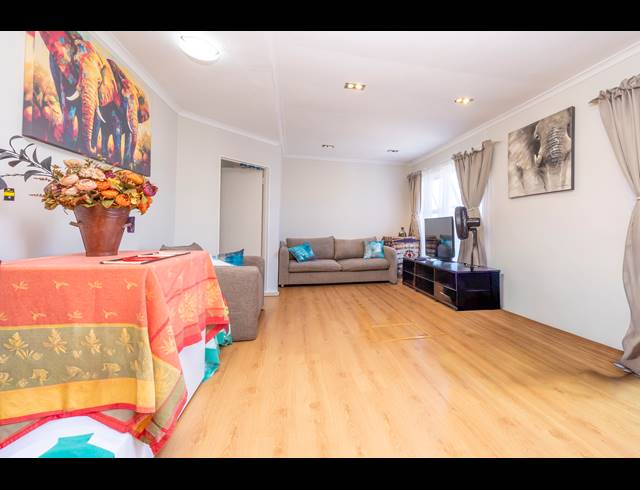2 BEDROOM APARTMENT TO LET IN TYGER WATERFRONT